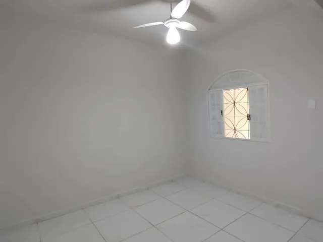 Imagem 5: Alugo Casa com 3 Quartos e Garagem