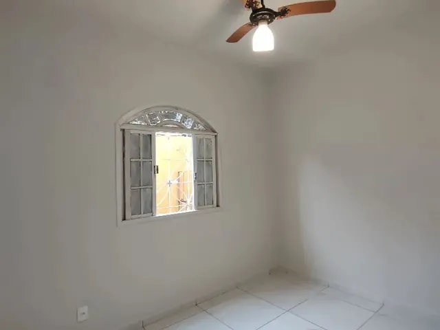 Imagem 6: Alugo Casa com 3 Quartos e Garagem