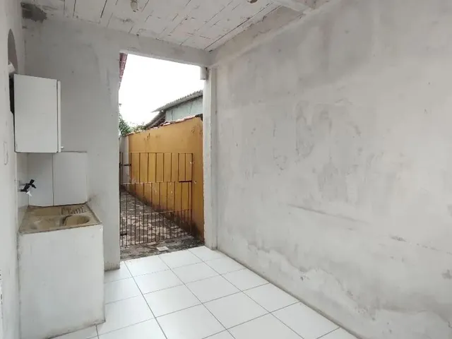 Imagem 2: Alugo Casa com 3 Quartos e Garagem