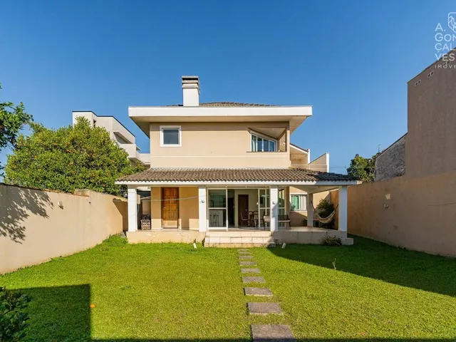 Imagem: Casa, 04 Quartos, 04 Vagas, Quintal,Santa