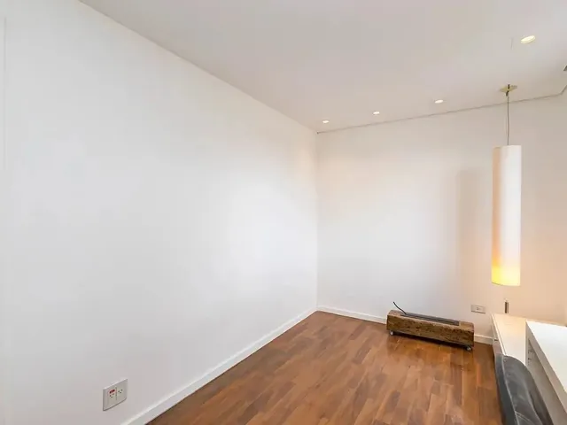 Imagem 12: Apartamento no Seminário com 02 Quartos, Sendo 01 Suíte e Vaga de Garagem Coberta