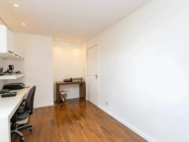 Imagem 9: Apartamento no Seminário com 02 Quartos, Sendo 01 Suíte e Vaga de Garagem Coberta