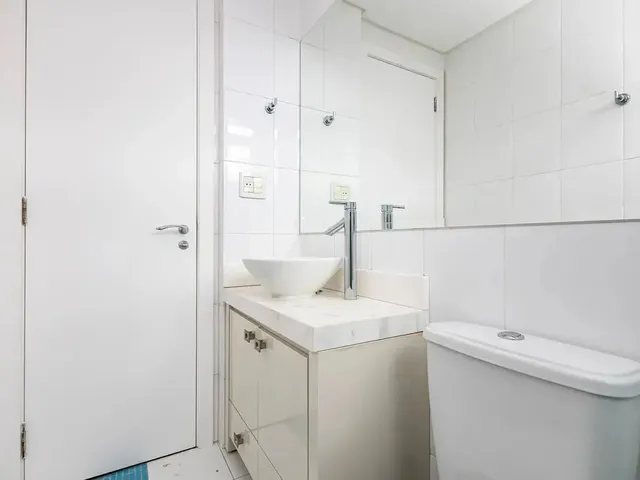Imagem 3: Apartamento no Seminário com 02 Quartos, Sendo 01 Suíte e Vaga de Garagem Coberta