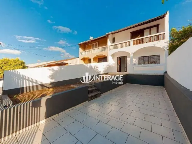 Imagem 1: Sobrado com 3 Quartos para Alugar, 180 M² por R$ 3.500/Mês - São Braz - Curitiba/Pr