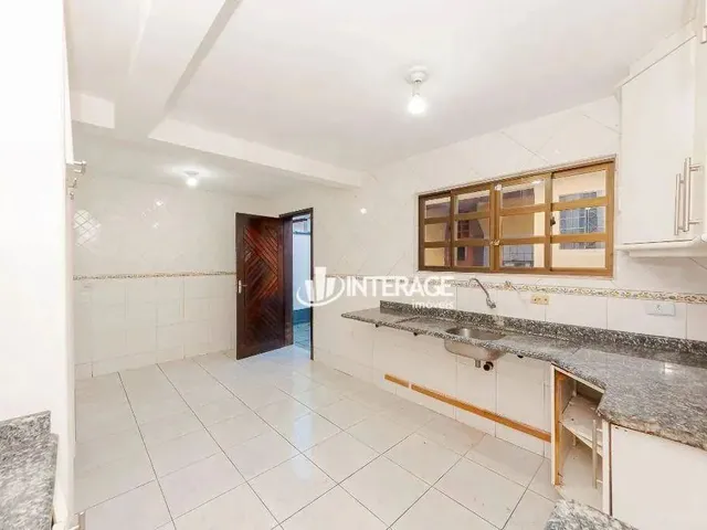 Imagem 4: Sobrado com 3 Quartos para Alugar, 180 M² por R$ 3.500/Mês - São Braz - Curitiba/Pr