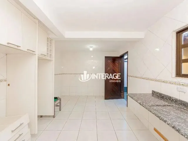 Imagem 7: Sobrado com 3 Quartos para Alugar, 180 M² por R$ 3.500/Mês - São Braz - Curitiba/Pr