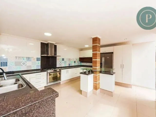 Imagem 4: Casa com 4 Dormitórios para Alugar, 450 M² - santa Felicidade - Experimente O