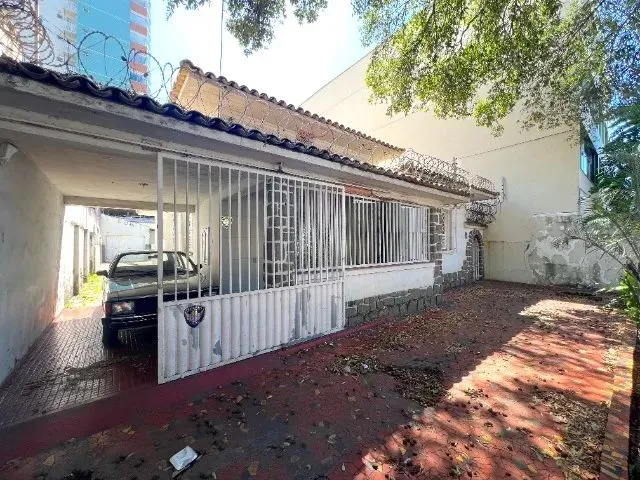 Imagem: Aluga Casa em Bento Ferreira com 500M²