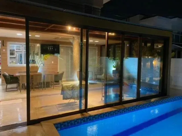 Imagem 3: Imóvel para Aluguel com 330 Metros Quadrados com 4 Quartos em Jacuhy - Serra - Es