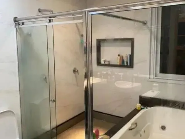Imagem 5: Imóvel para Aluguel com 330 Metros Quadrados com 4 Quartos em Jacuhy - Serra - Es