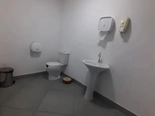 Imagem 16: Aluga-Se Casa Comercial -Excelente Localização-Com 4 Dormitórios para Alugar, 180 M²