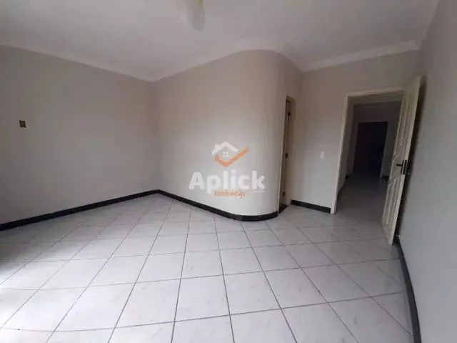 Imagem 9: Casa com 3 Dormitórios para Alugar, 140 M² - Colina de Laranjeiras - Serra/Es