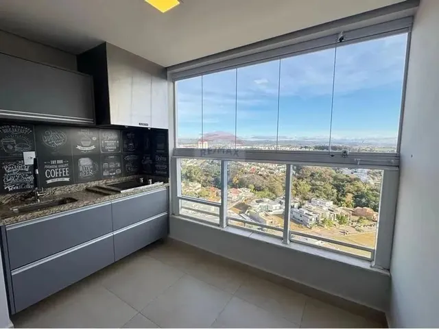 Imagem: O apartamento possui 2 Dormitórios, 1 Suíte, 2 Banheiros,
