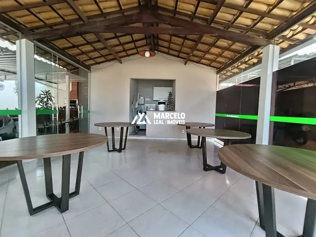 Imagem 5: Alugo Apartamento com 2 Quartos Sendo 1 Suite, Cozinha Ampla com Armários Planej