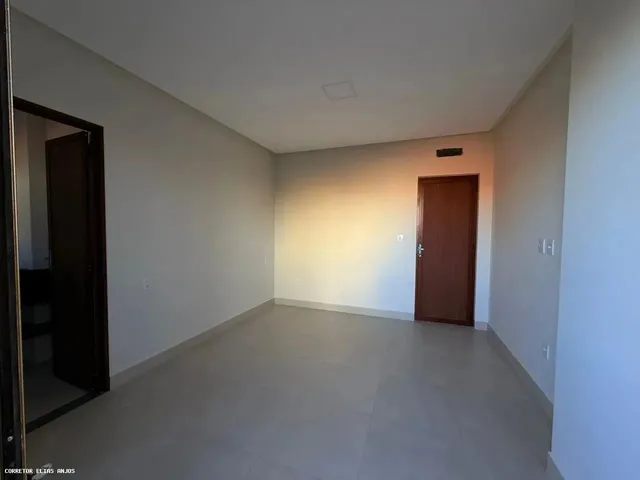Imagem 15: Apartamento para Locação em Guanambi, Centro, 3 Dormitórios, 1 Suíte, 2 Banheiros, 1