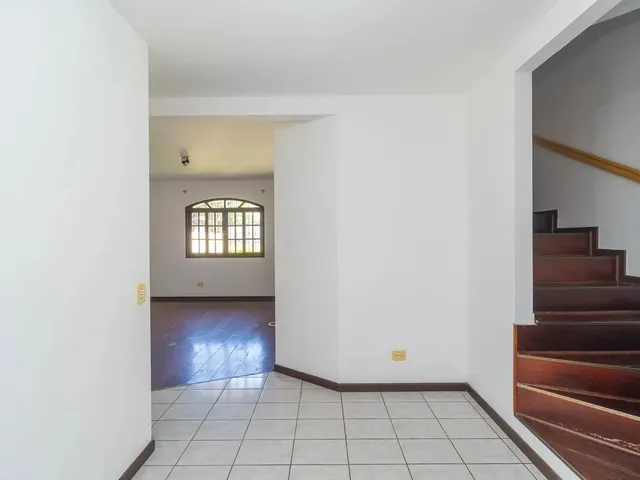 Imagem: Sobrado de 3 Quartos no Bairro Cidade Industrial