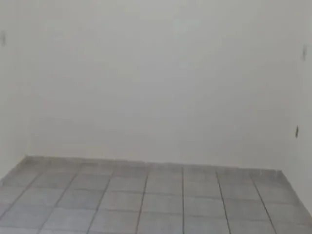 Imagem: Aluga-Se Barracâo Só para Mulheres