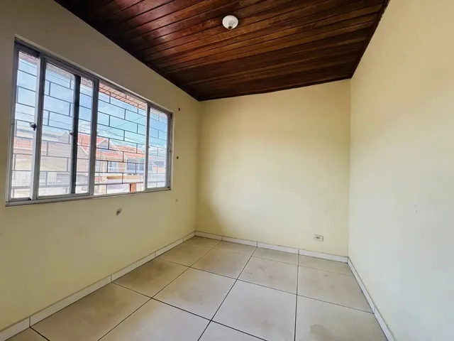 Imagem 4: Casa para Locação Parte Superior 2 Quartos Varanda 1 Vaga de Estacionamento