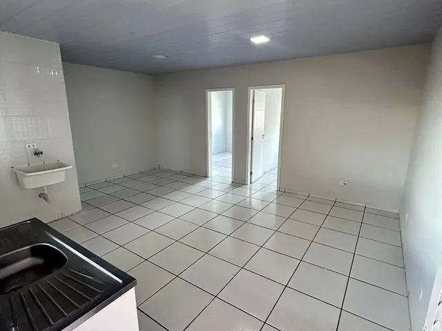 Imagem: Apto Semi Novo, 2 Quartos Grandes, Sala