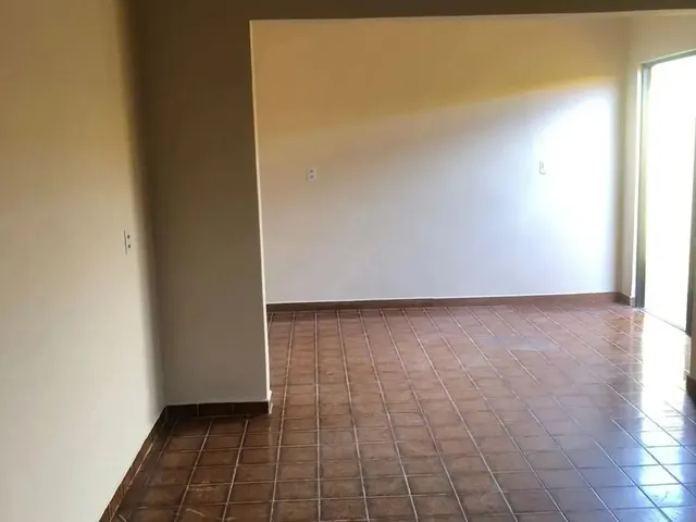 Imagem: Imóvel para Aluguel com 3 Quartos em Rodoviário