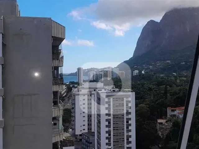Imagem: São Conrado com Vista Pedra da Gávea