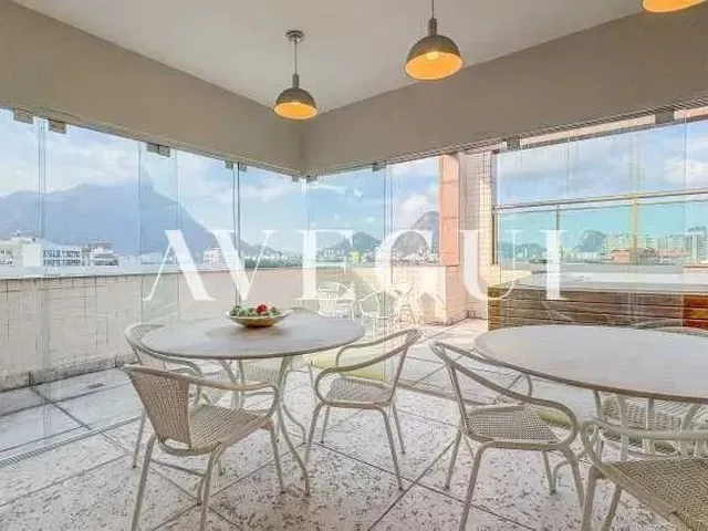 Imagem 1: Leblon - Cobertura Duplex com Vista Panorâmica, 3 Suítes e Terraço com Hidromassagem