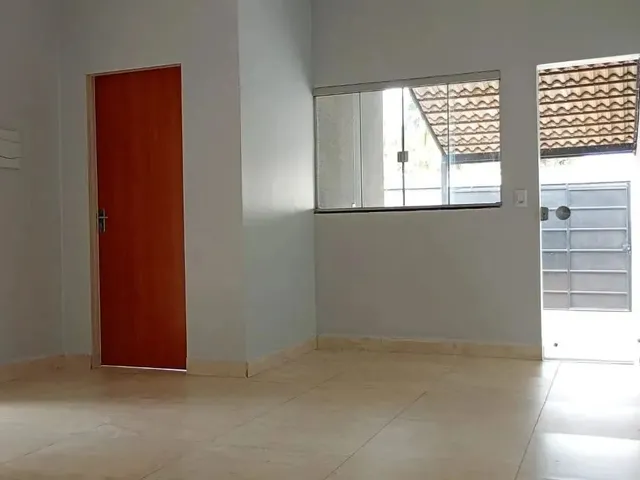 Imagem 10: Casa 2 Qts, Sendo 1 Suíte, Área Gourmet e Garagem Coberta Localizada no Setor Ponta