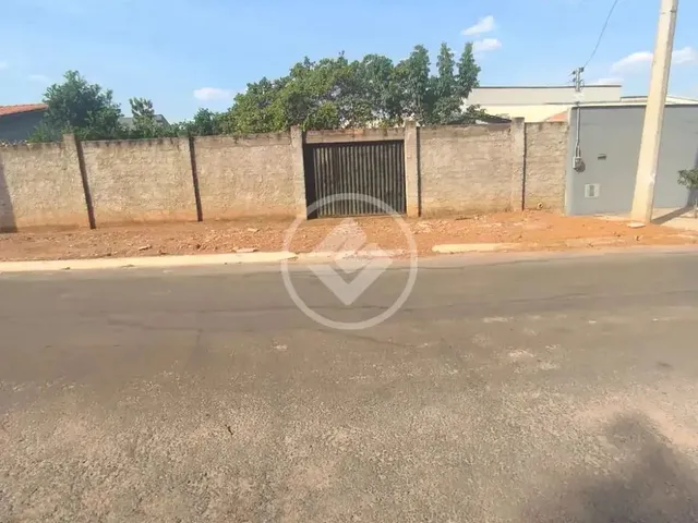 Imagem: Hidrolândia - Terreno no Parque Flamboyant