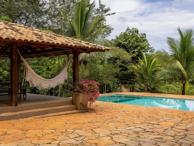 Imagem: A fazenda possui 3 Dormitórios, 3 Suítes, 4 Banheiros, 8