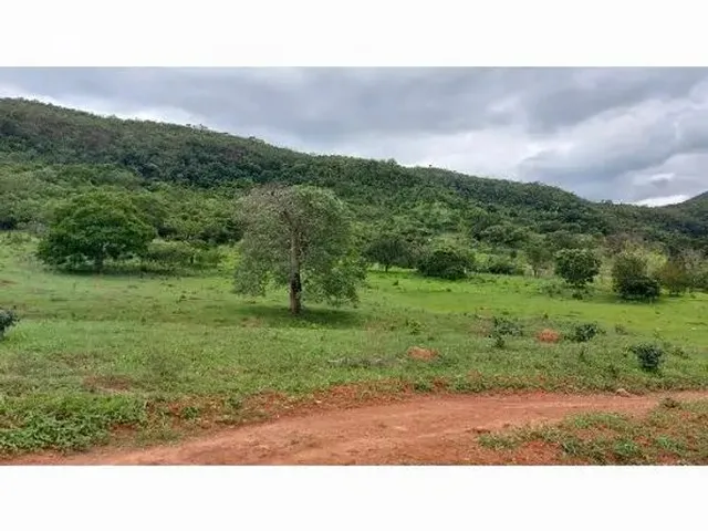 Imagem: Fazenda com Rio e Cachoeira