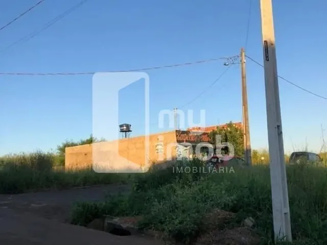 Imagem: Terreno À Venda, 251 M² por R$ 140.000,00
