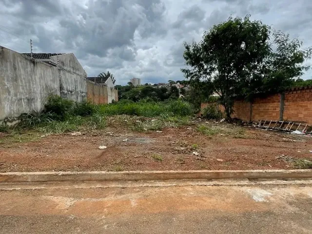 Imagem: Vende-Se Lote 420 M no Bairro Anápolis