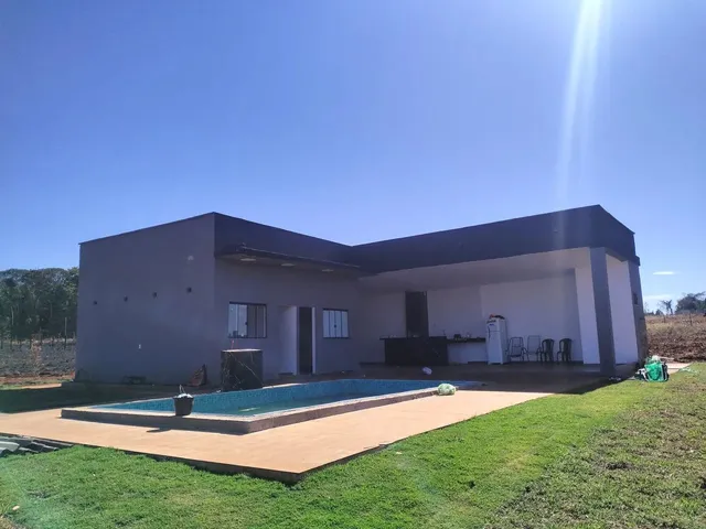 Imagem: A chácara possui 3 Dormitórios, 1.000m² de Área e está