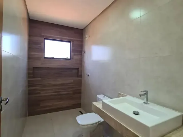 Imagem 15: Imóvel para Venda Possui 1746 Metros Quadrados com 3 Quartos em Centro - Trindade - Go