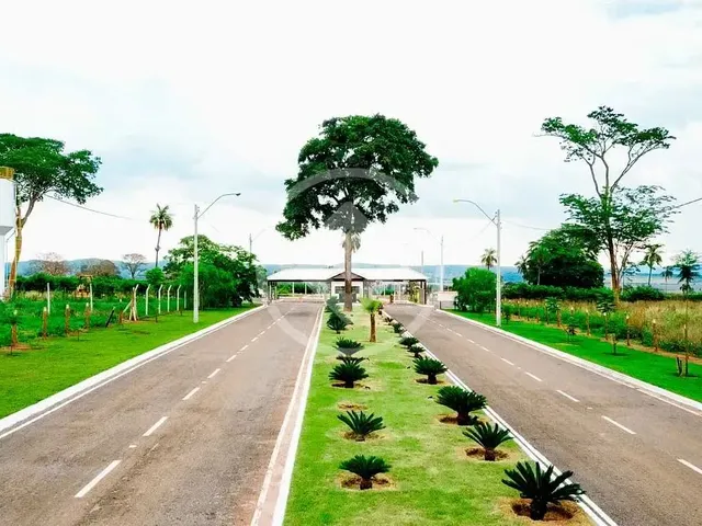 Imagem: Terrenos, Lotes e Condomínios À Venda