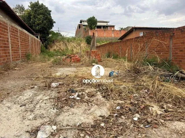 Imagem: O terreno possui 300m² de Área e está localizado em