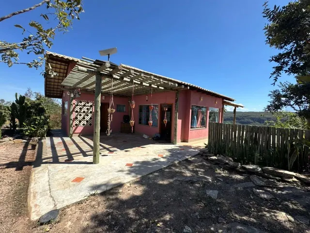 Imagem: A fazenda possui 2 Dormitórios, 2 Suítes, 150m² de Área