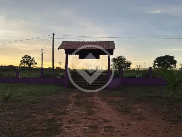 Imagem 2: Chácara de 6,080 M2 em Varjão 7 Km de Chão e de Varjão, Casa com 3 Quartos e 2 Suite