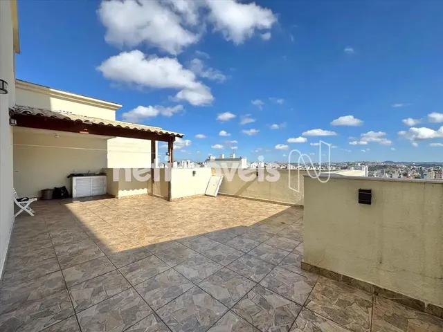 Imagem: Cobertura Linear de 3 Quartos À Venda no