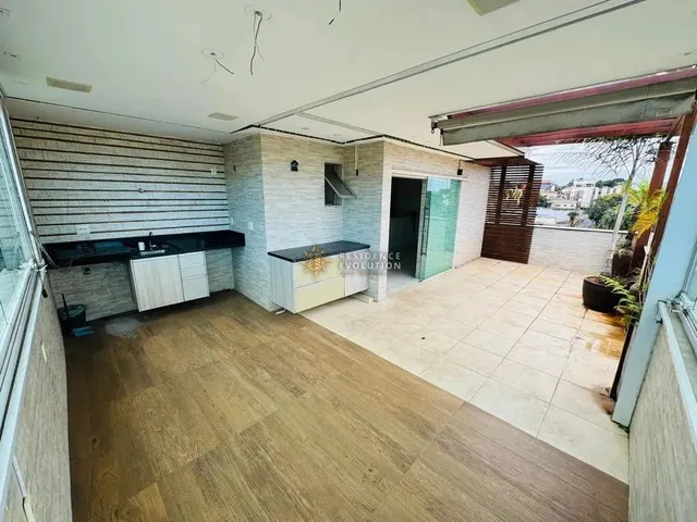 Imagem: Cobertura com 3 Quartos e Elevador À Venda