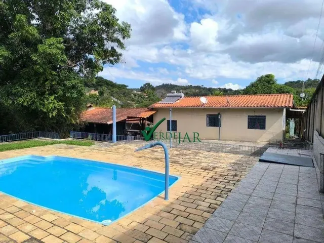 Imagem: Chácara com Casa Principal e Casa de Caseiro