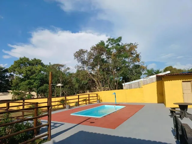 Imagem: Alugo Sítio, Disponível no Carnaval