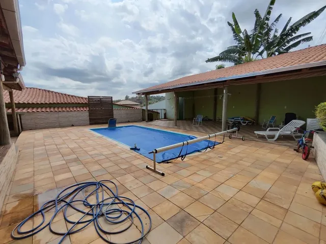 Imagem: Casa com Piscina e Quintal para Venda