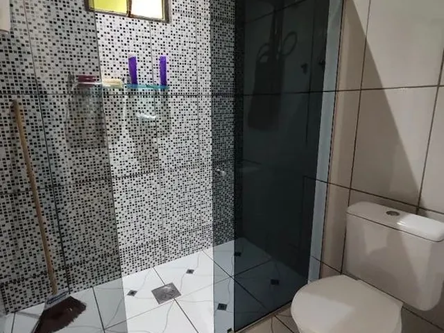 Imagem 2: Casa com Piscina e Quintal para Venda