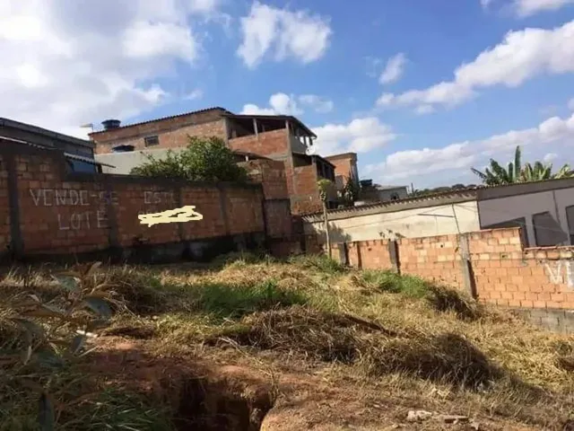 Imagem: Lote / Terreno de Bairro para Vender no