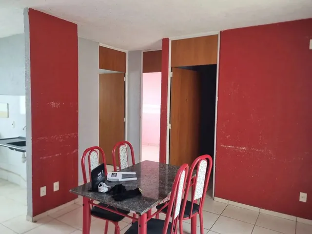 Imagem: O apartamento possui 2 Dormitórios, 1 Banheiro e está