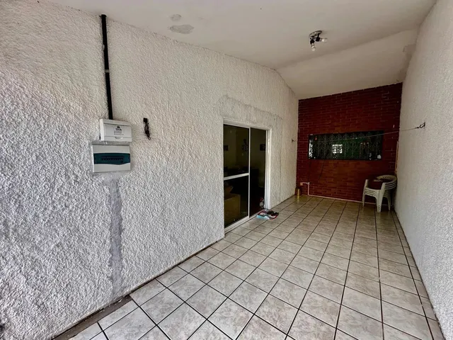 Imagem 7: Casa À Venda, 3 Quartos Sendo 1 Suíte no Bairro de Candelária, Próxima Ao Bairro