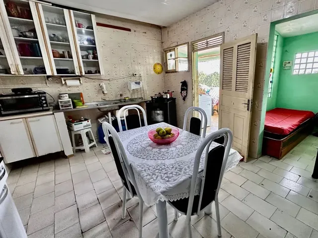 Imagem 12: Casa À Venda, 3 Quartos Sendo 1 Suíte no Bairro de Candelária, Próxima Ao Bairro