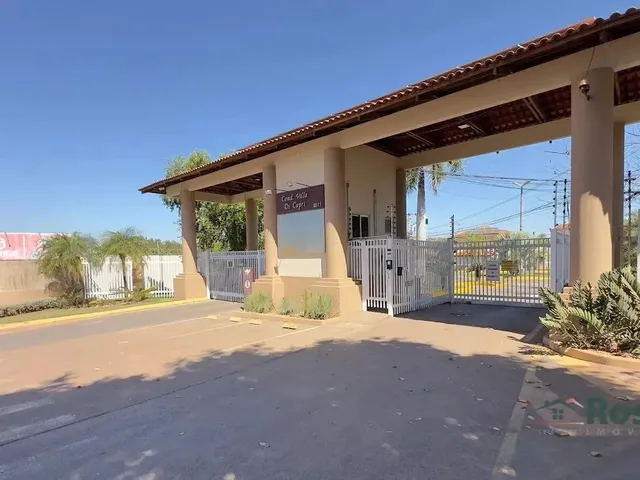 Imagem 2: Sobrado com 3 Quartos Sendo 2 Suítes, com Armários Planejados no Condomínio Villa Di