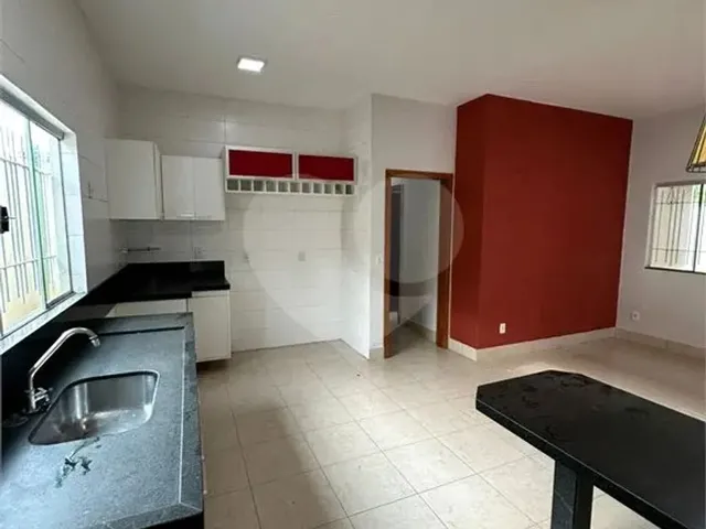 Imagem 1: Casa com 3 Quartos À Venda em Jardim santa Marta - Mt